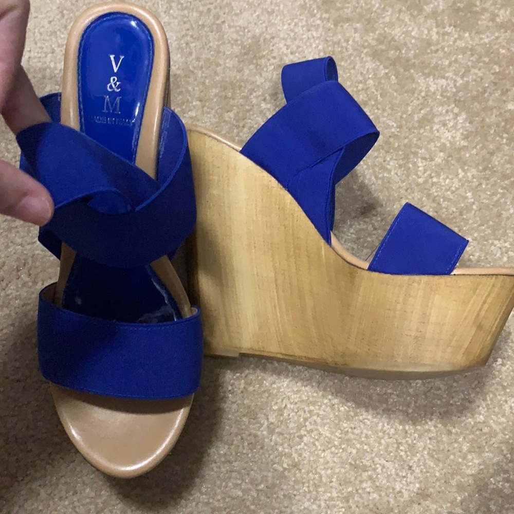 Women V & M platforms size 8 (38)